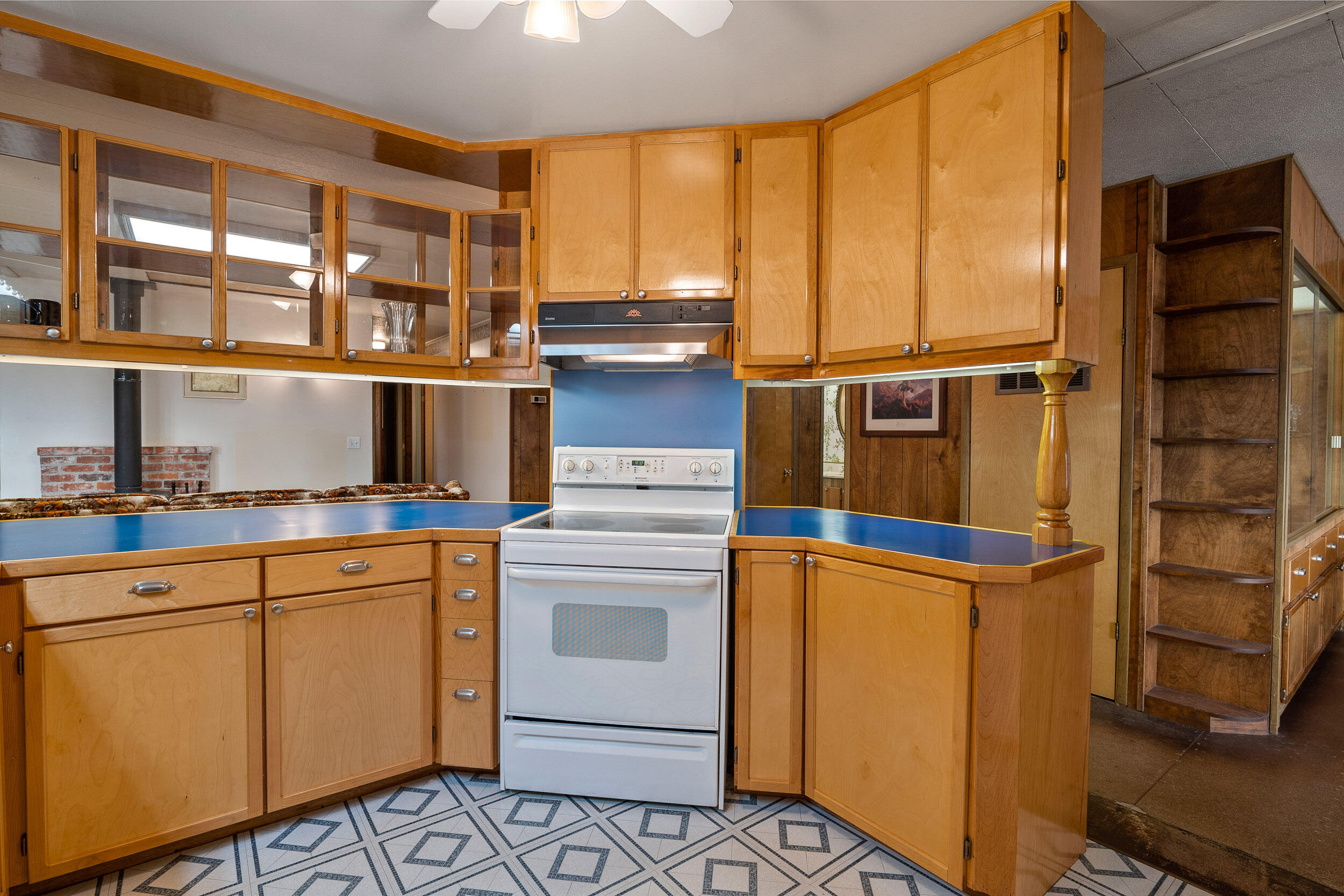 190 Martin Road Cave Junction, OR 97523 - Photo 12 of 43 Kitchen