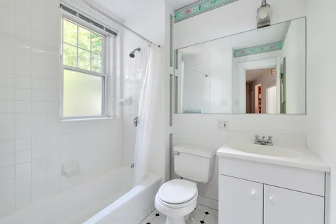 $599,000 | 19-21 Shepard Street, Unit 2, Cambridge, MA 02138