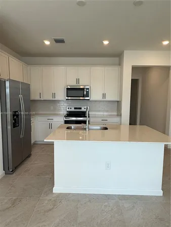 $3,500 | 4286 Effendi Drive, Lantana, FL 33462