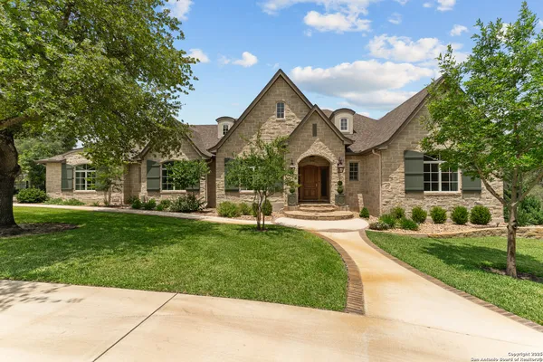 $1,400,000 | 149 Bridgewater Drive, La Vernia, TX 78121