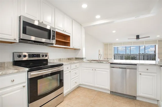 $189,900 | 4240 Ironwood Circle, Unit 601AA, Bradenton, FL 34209