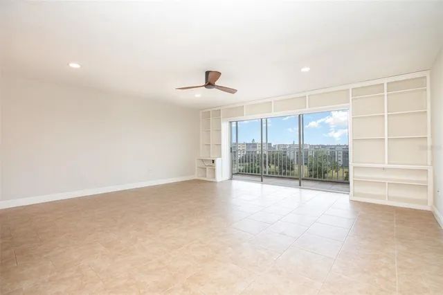 $189,900 | 4240 Ironwood Circle, Unit 601AA, Bradenton, FL 34209