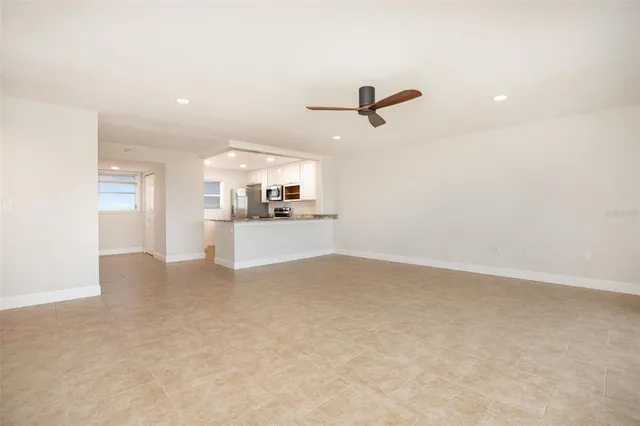 $189,900 | 4240 Ironwood Circle, Unit 601AA, Bradenton, FL 34209