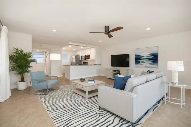 $189,900 | 4240 Ironwood Circle, Unit 601AA, Bradenton, FL 34209