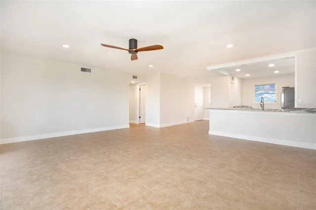 $189,900 | 4240 Ironwood Circle, Unit 601AA, Bradenton, FL 34209