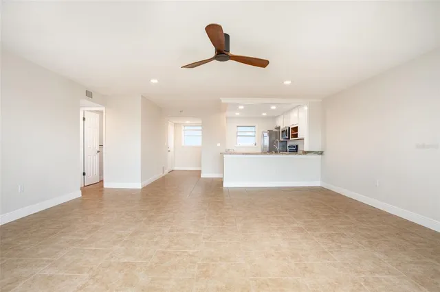 $189,900 | 4240 Ironwood Circle, Unit 601AA, Bradenton, FL 34209