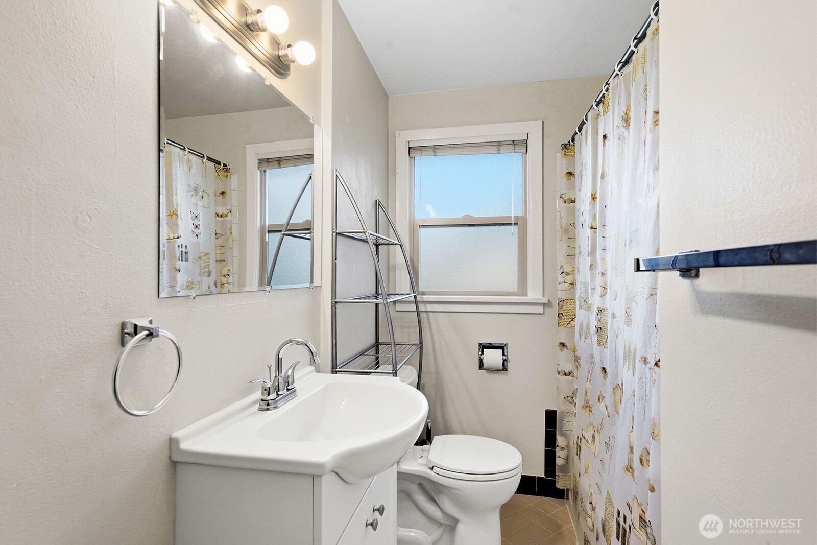 3604 Beach Drive Southwest Seattle, WA 98116 - Photo 23 of 37