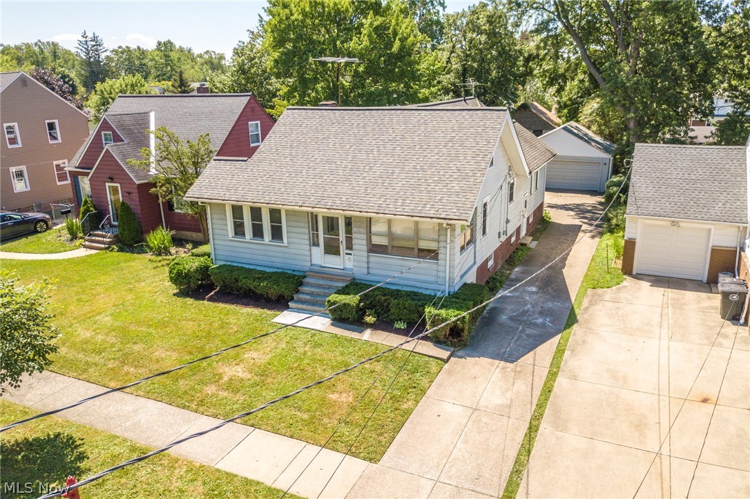 1144 Churchill Road Lyndhurst, OH 44124 - Photo 4 of 35
