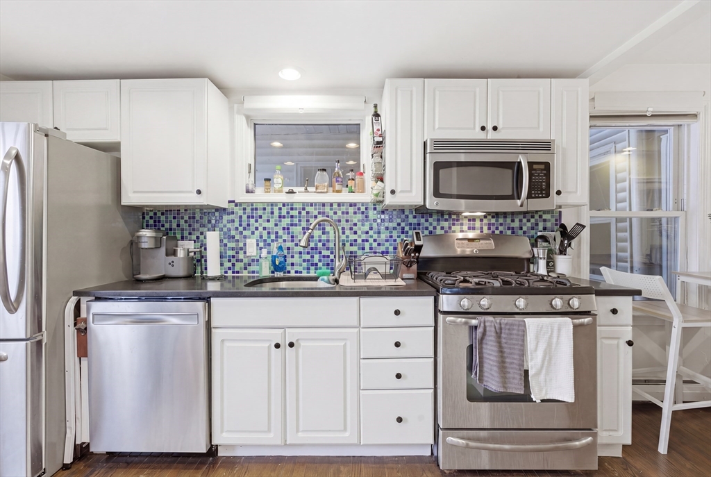 245 West Fifth Street, Unit 4 Boston, MA 02127 - Photo 6 of 27