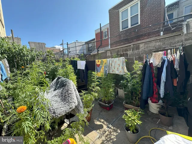 a view of outdoor space