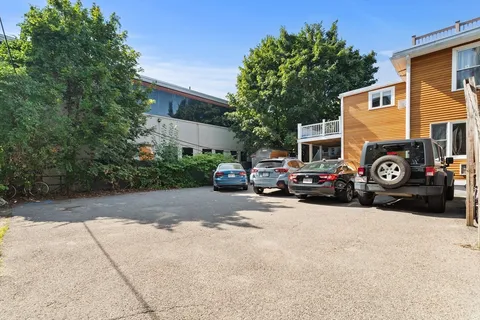 $634,900 | 260-262 Sidney Street, Unit 3R, Cambridge, MA 02139