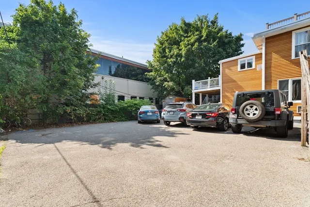 $634,900 | 260-262 Sidney Street, Unit 3R, Cambridge, MA 02139