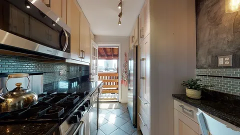 $634,900 | 260-262 Sidney Street, Unit 3R, Cambridge, MA 02139