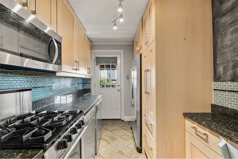 $634,900 | 260-262 Sidney Street, Unit 3R, Cambridge, MA 02139