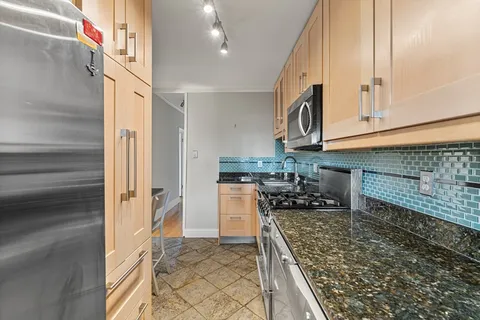 $634,900 | 260-262 Sidney Street, Unit 3R, Cambridge, MA 02139