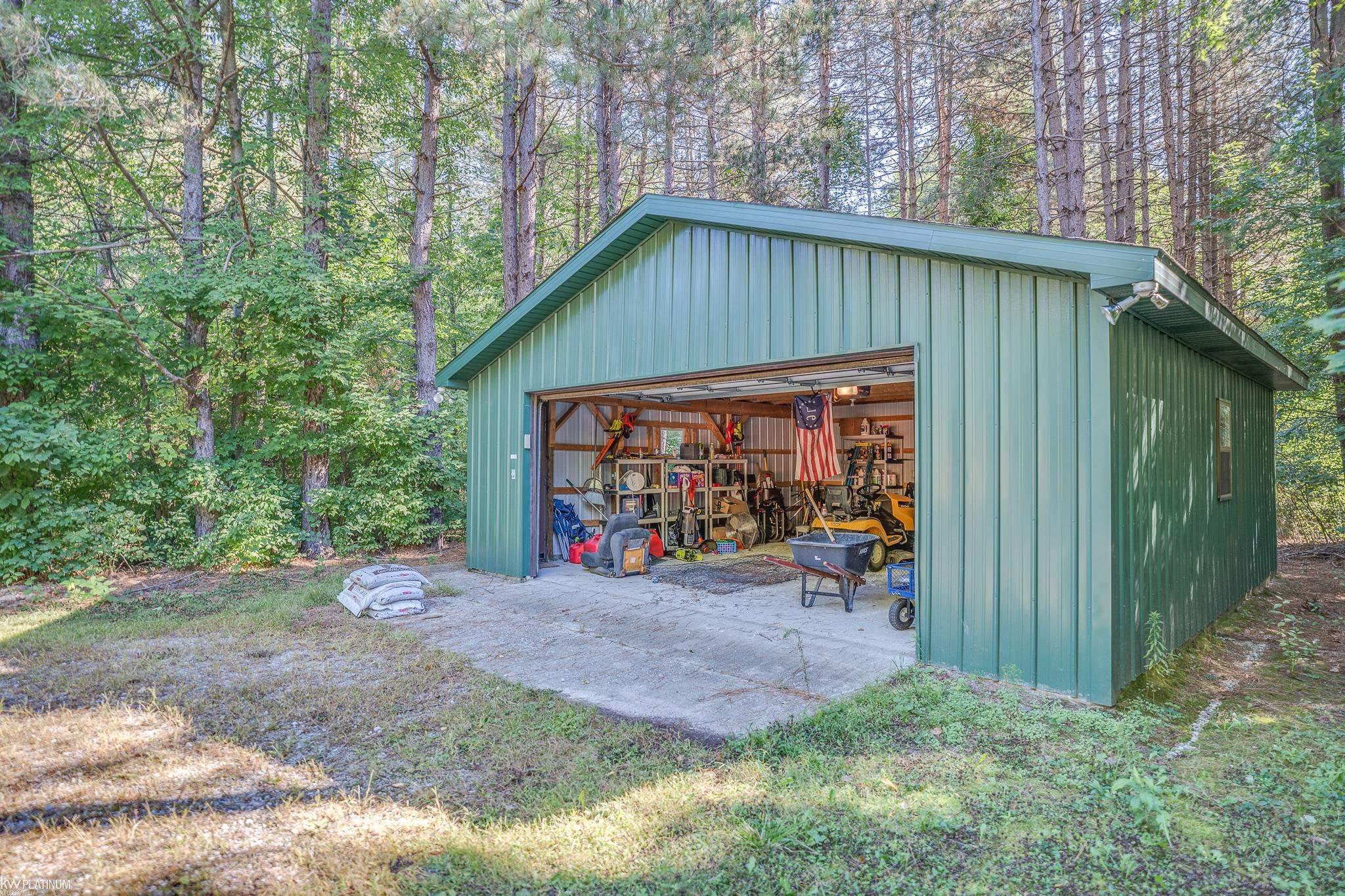 7144 Hewitt Road Jeddo, MI 48032 - Photo 29 of 38 50088797-28.JPG