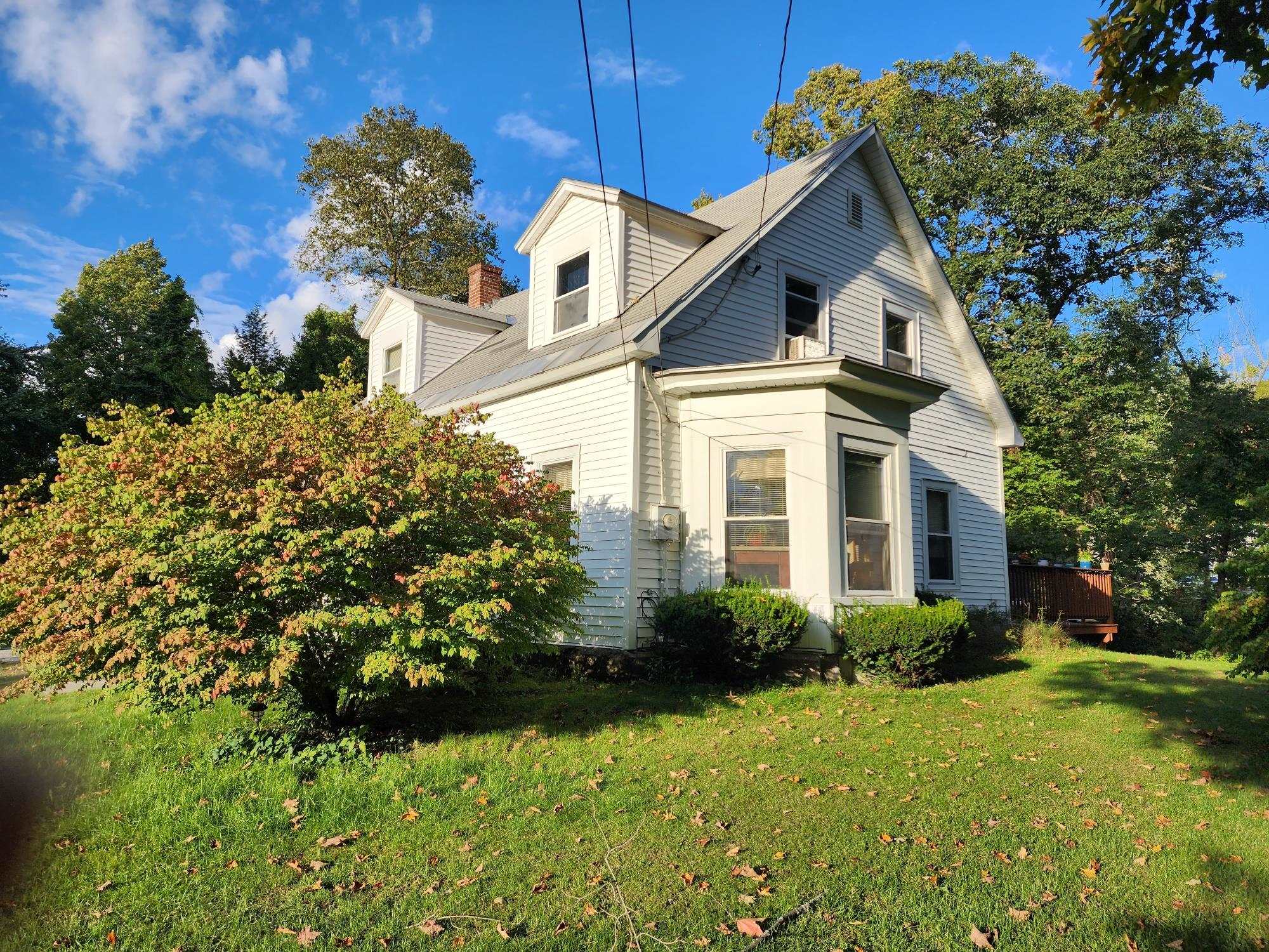 31 Hildreth Street Winchester, NH 03470 - Photo 3 of 18