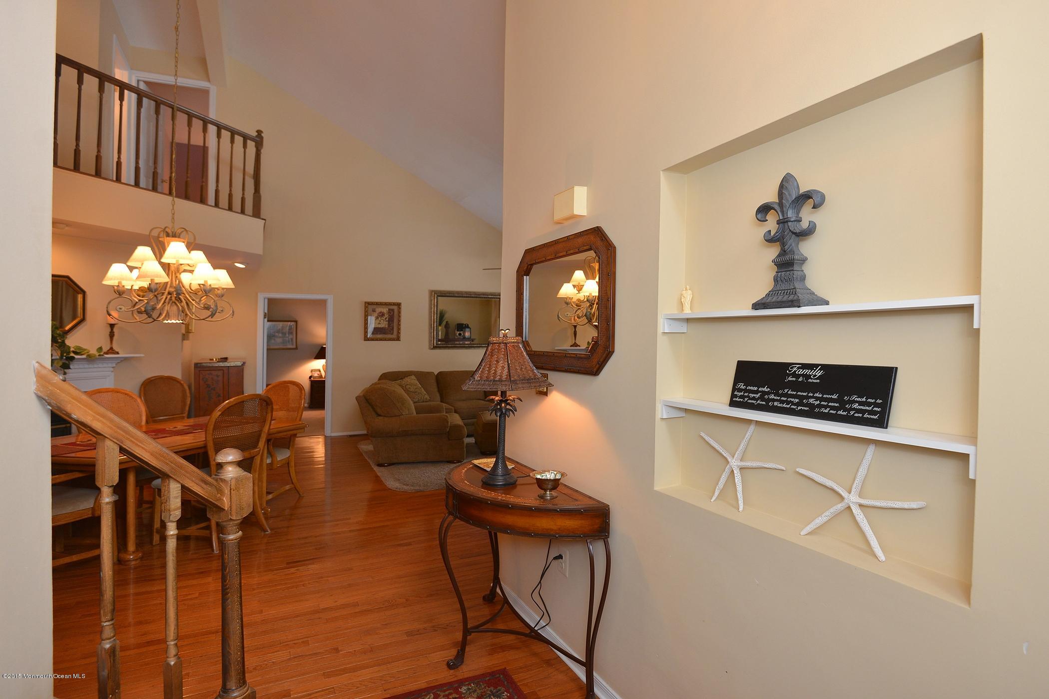81 Racquet Road Wall, NJ 07719 - Photo 4 of 28 Entry