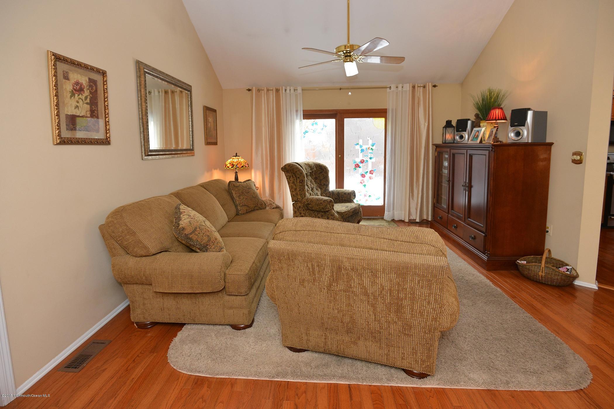 81 Racquet Road Wall, NJ 07719 - Photo 7 of 28 Living Room