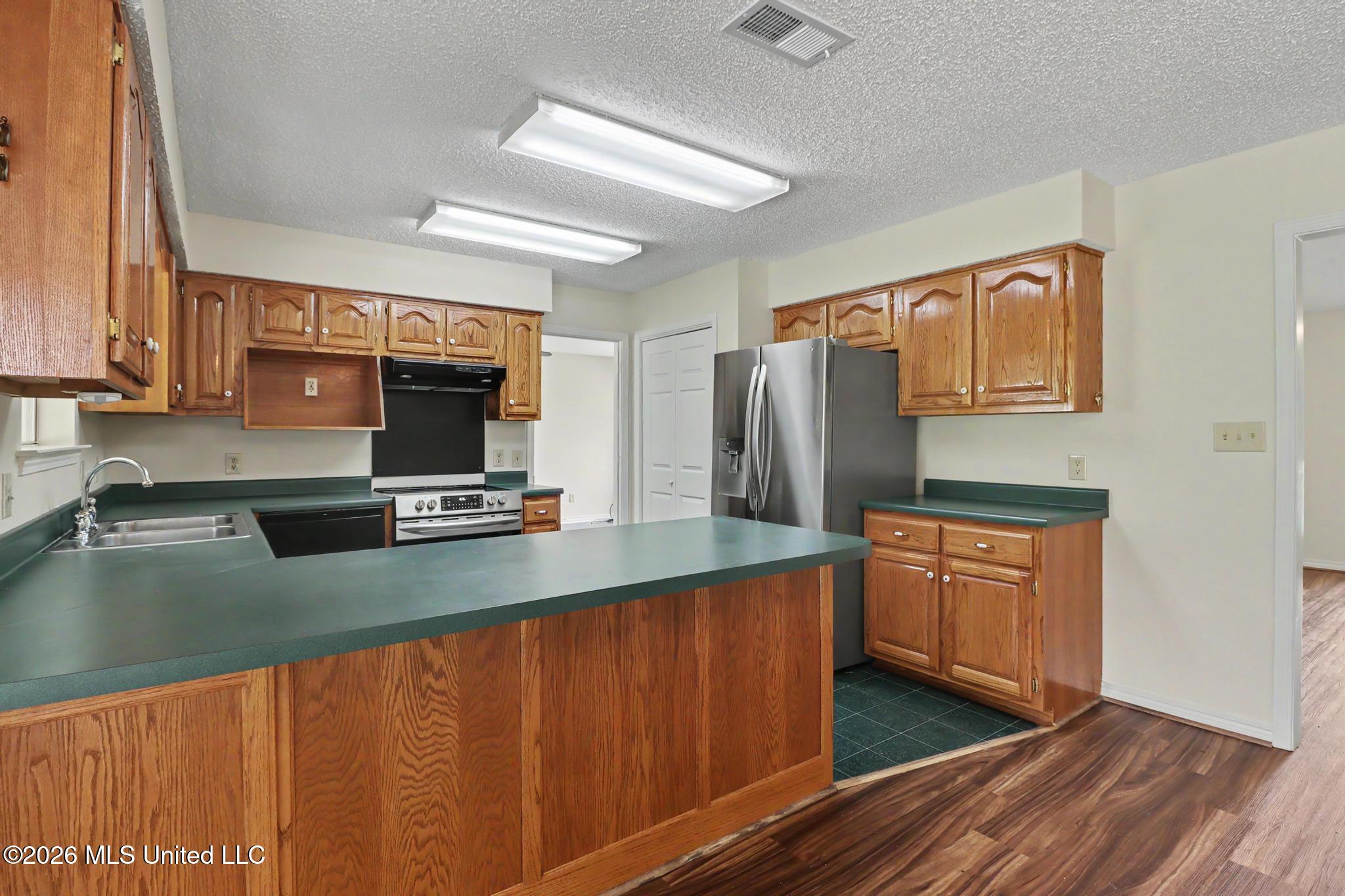 256 Morgan Seal Road Picayune, MS 39466 - Photo 7 of 26 IMG_4093