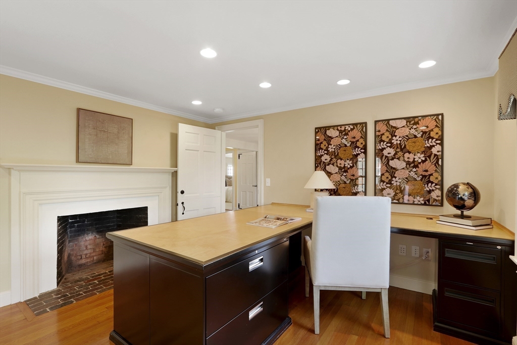 42 Edmunds Road Wellesley, MA 02481 - Photo 24 of 42