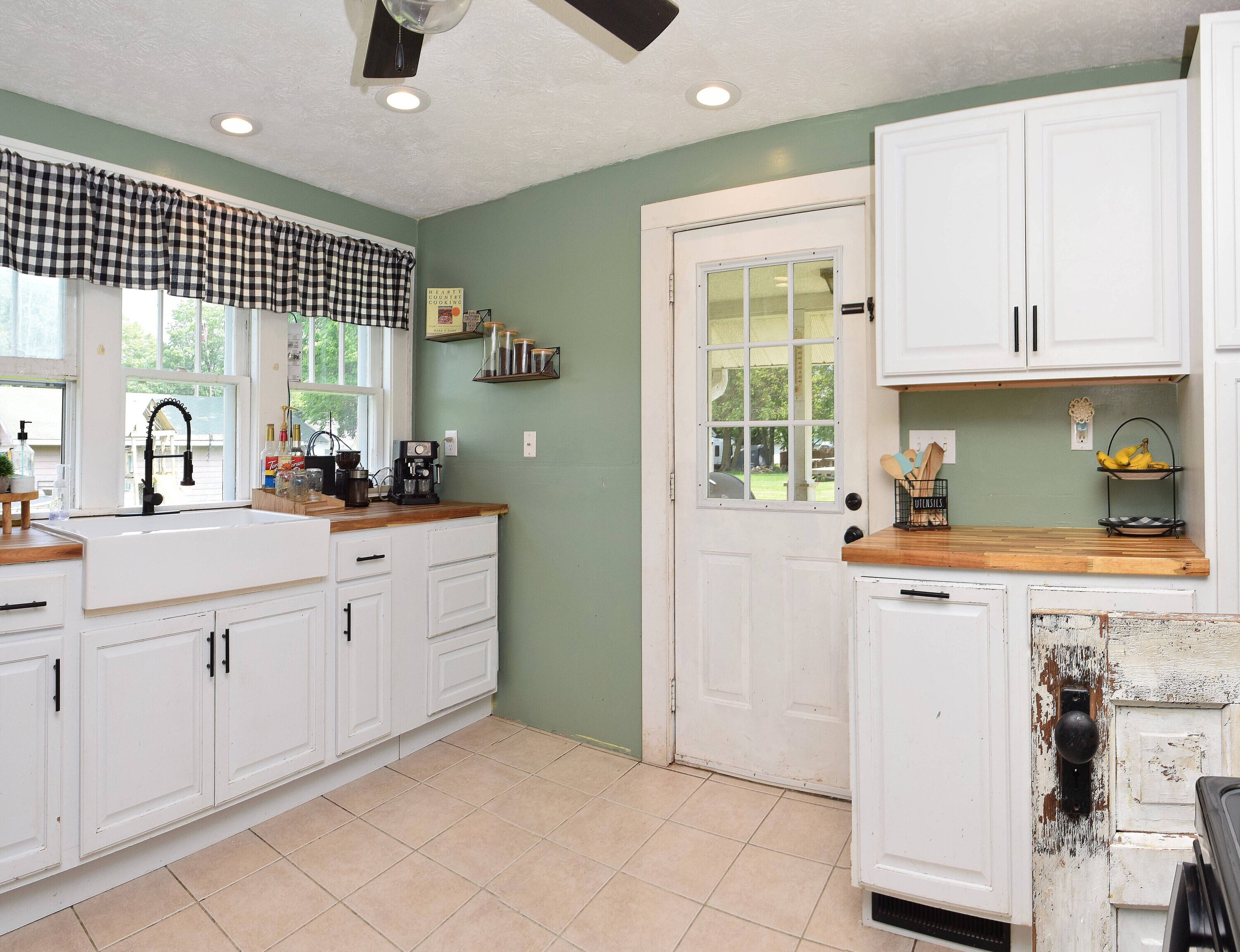 298 H Street Wilkinson, IN 46186 - Photo 14 of 38