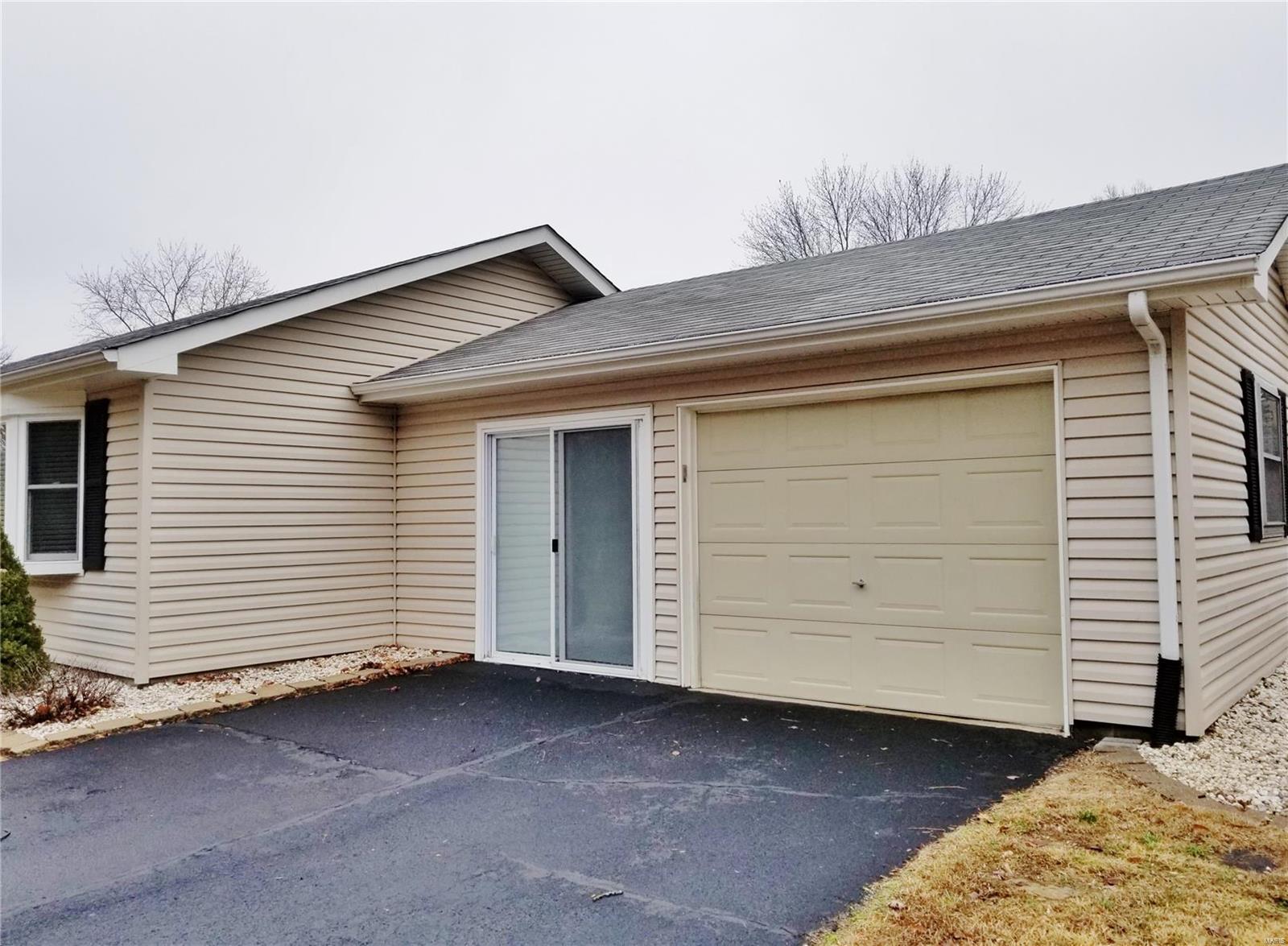 108 Liberty Road Fairview Heights, IL 62208 - Photo 2 of 29