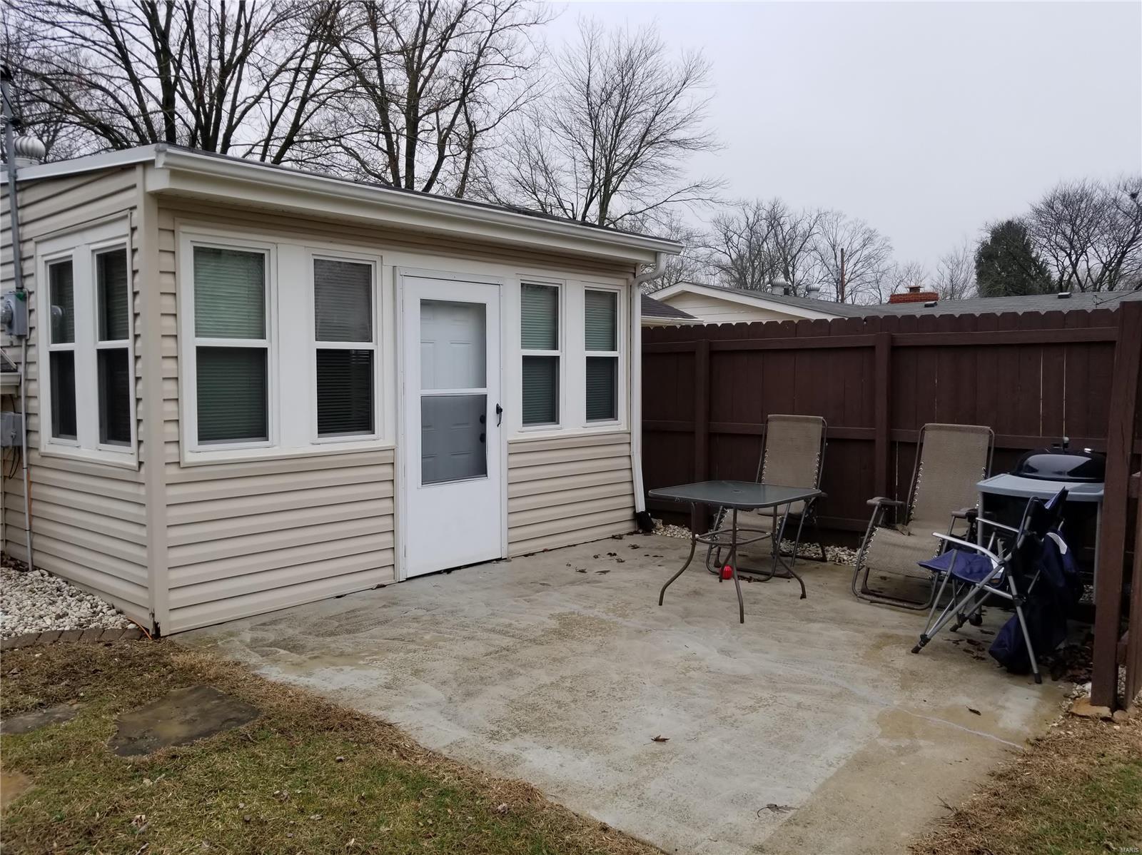 108 Liberty Road Fairview Heights, IL 62208 - Photo 3 of 29