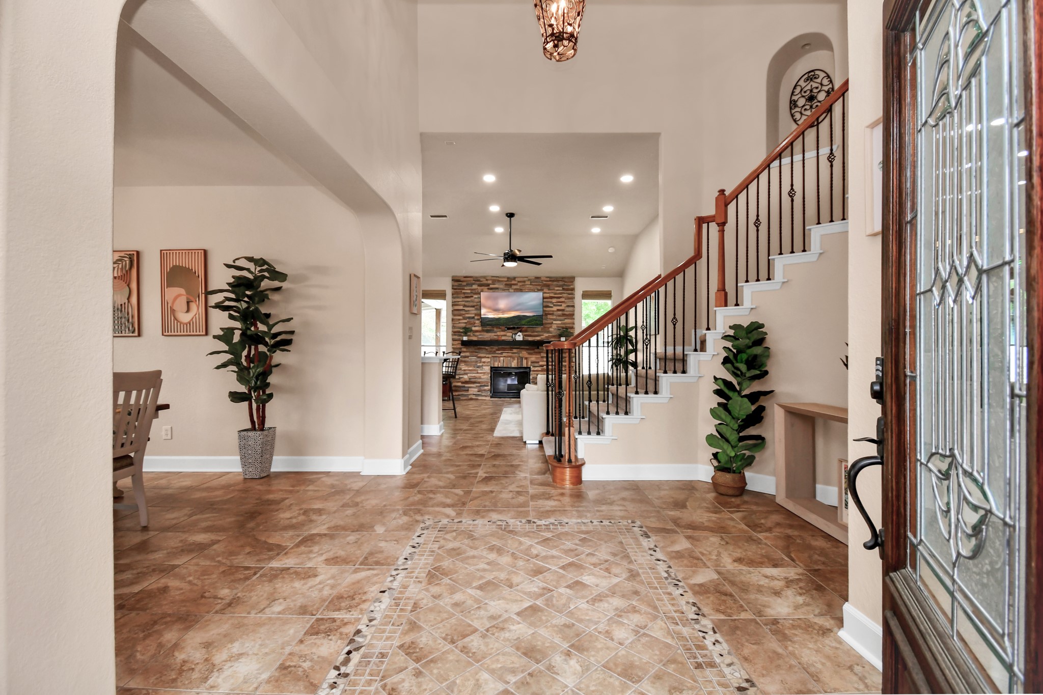 7 New Dawn Place Conroe, TX 77385 - Photo 4 of 48