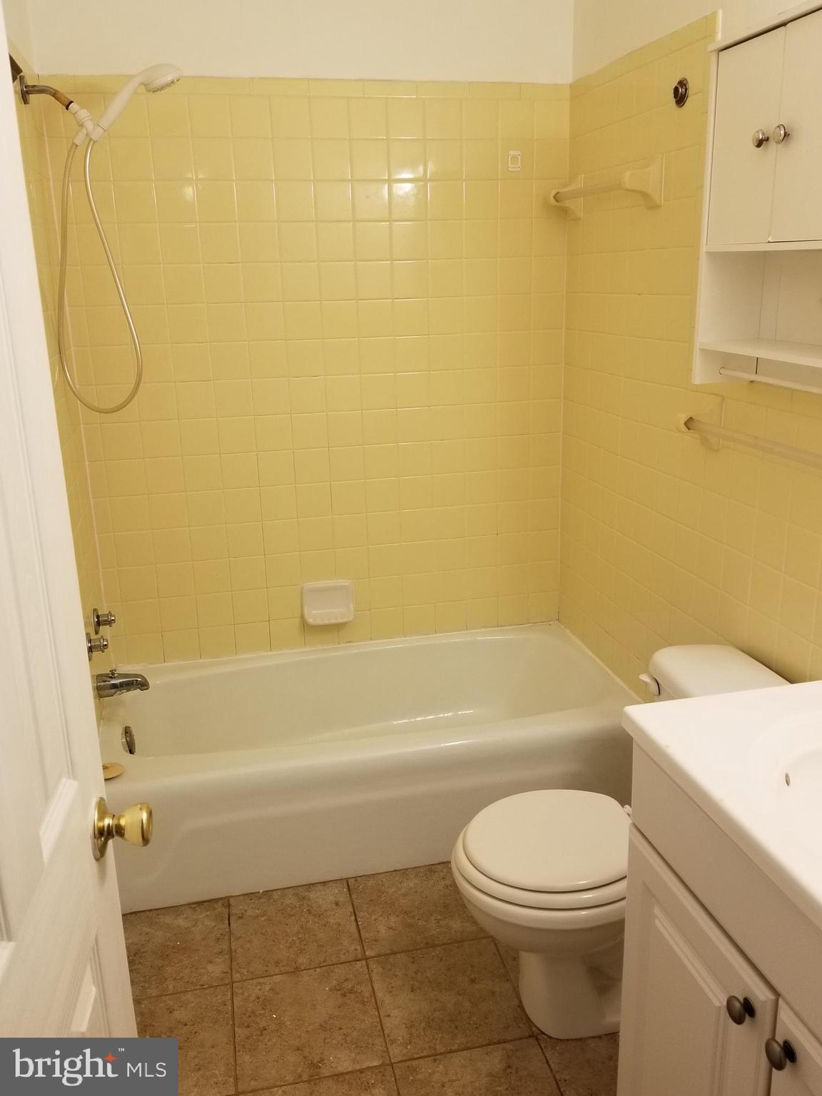 241 North Randolph Road Fredericksburg, VA 22405 - Photo 16 of 19 1st full bath