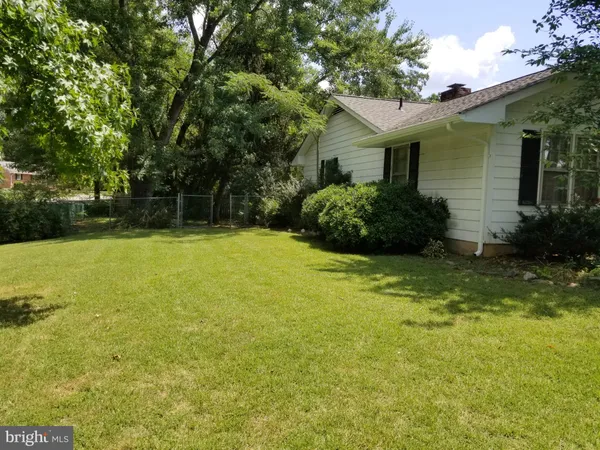 $2,200 | 241 North Randolph Road, Fredericksburg, VA 22405