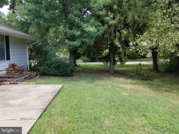 $2,200 | 241 North Randolph Road, Fredericksburg, VA 22405