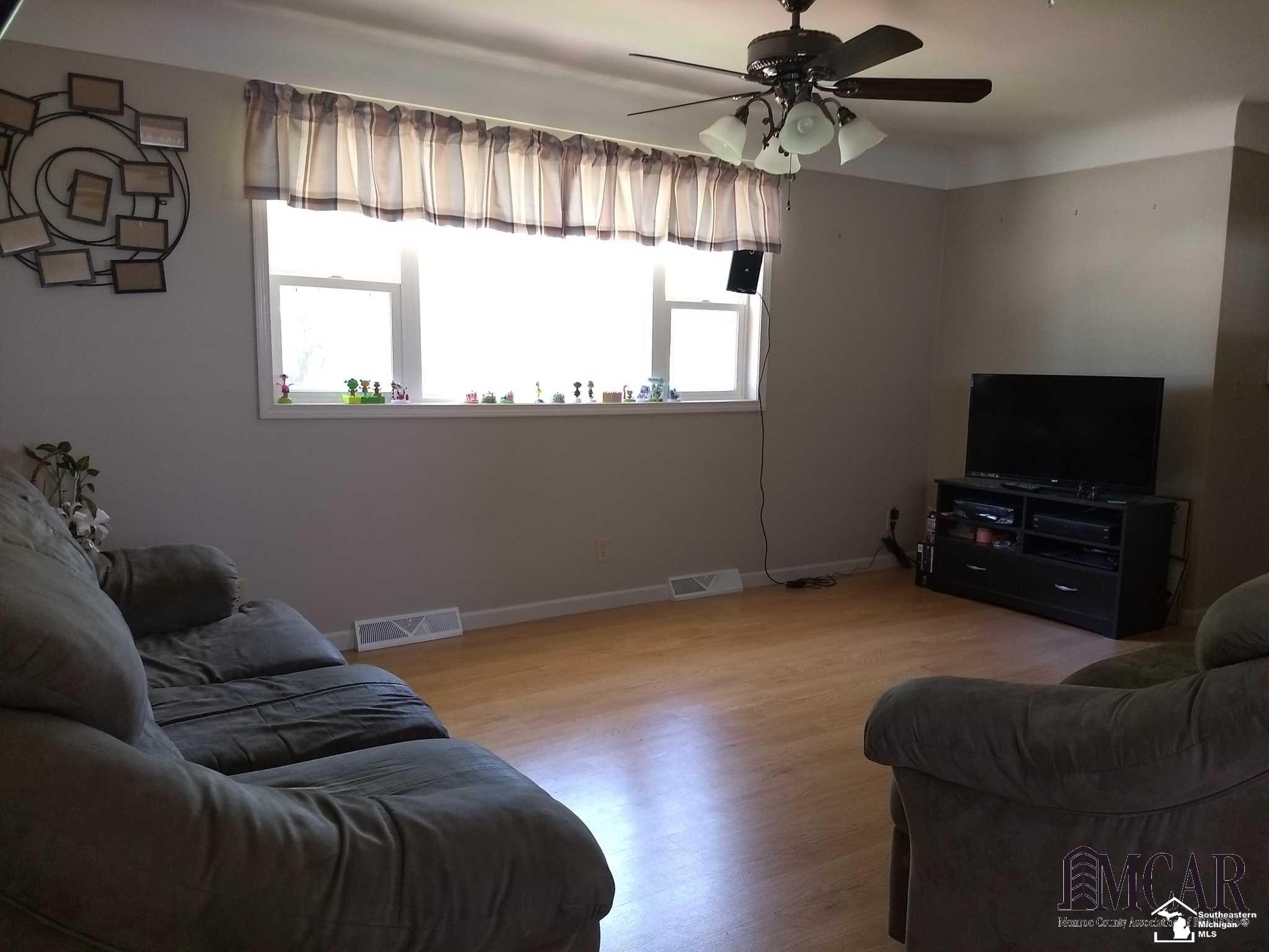 4628 North Custer Road Monroe, MI 48162 - Photo 9 of 23