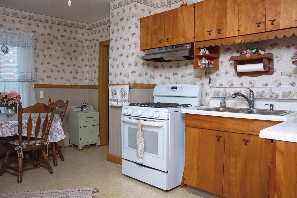2233 Main Street Warren, MA 01092 - Photo 8 of 41 Gallery Image 8