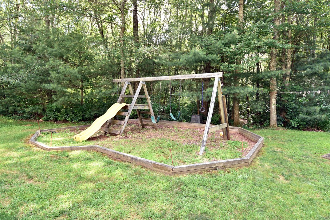 395 Spring Street Hopkinton, RI 02873 - Photo 6 of 19
