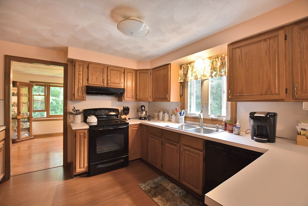 395 Spring Street Hopkinton, RI 02873 - Photo 8 of 19