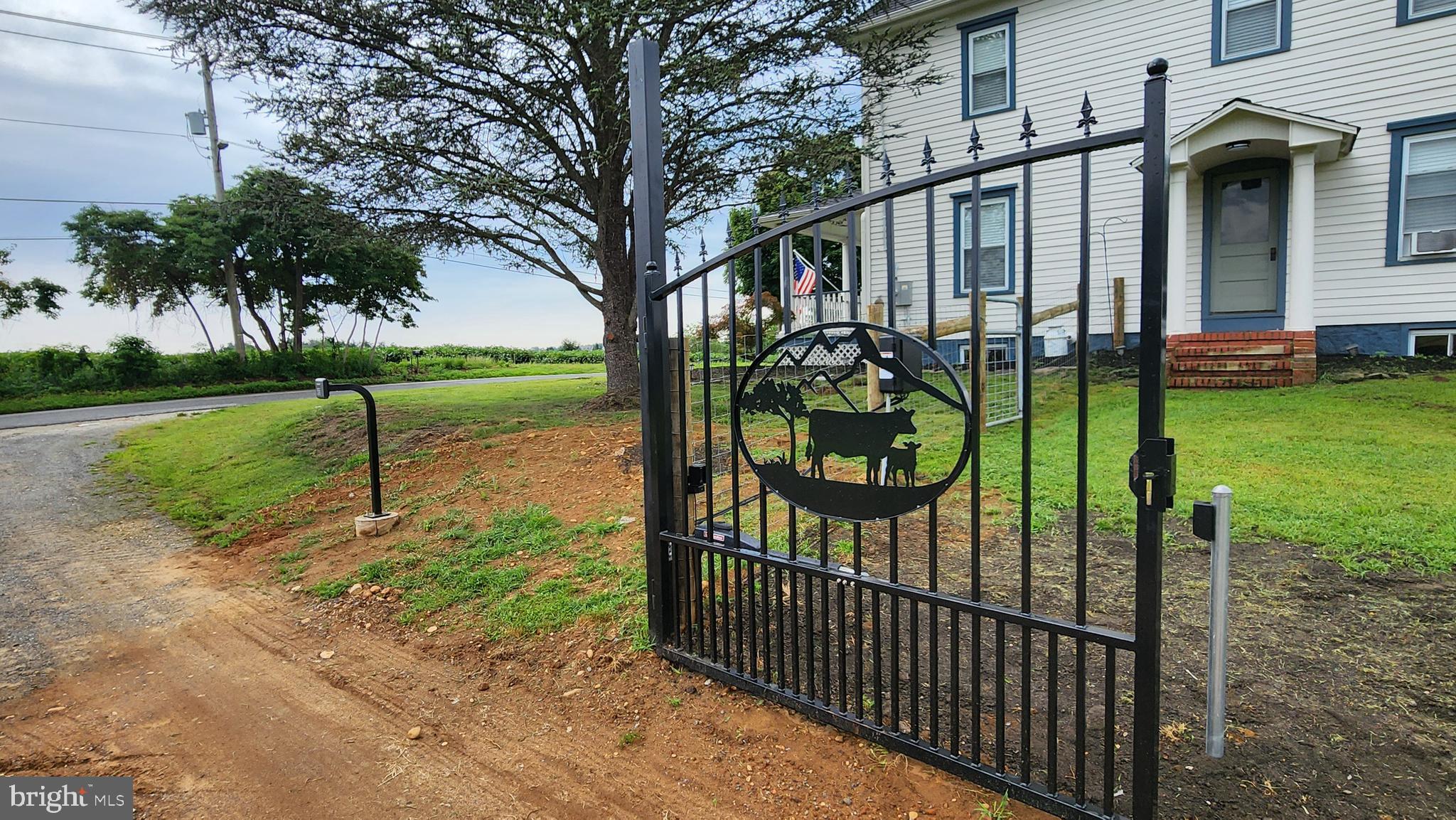 829 Union Road Mickleton, NJ 08056 - Photo 24 of 62 Electric gate