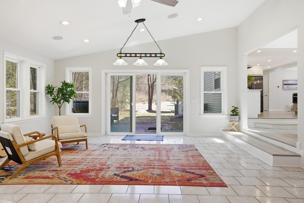 10 Cheyenne Road Pepperell, MA 01463 - Photo 13 of 42