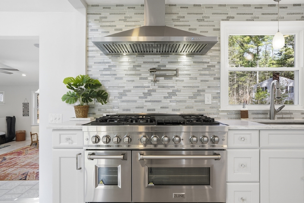 10 Cheyenne Road Pepperell, MA 01463 - Photo 6 of 42