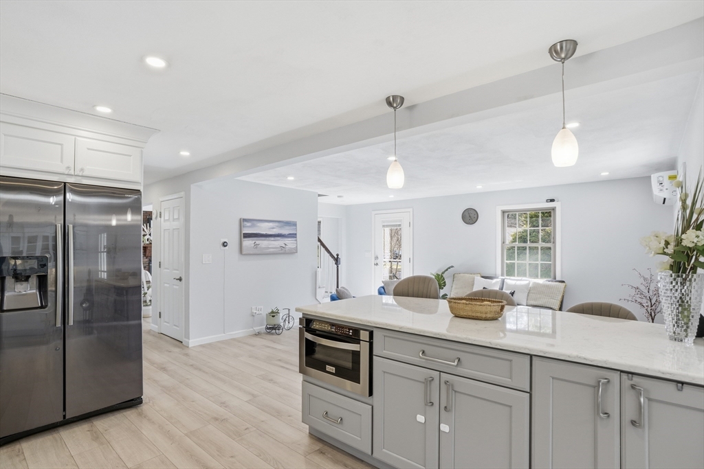 10 Cheyenne Road Pepperell, MA 01463 - Photo 7 of 42