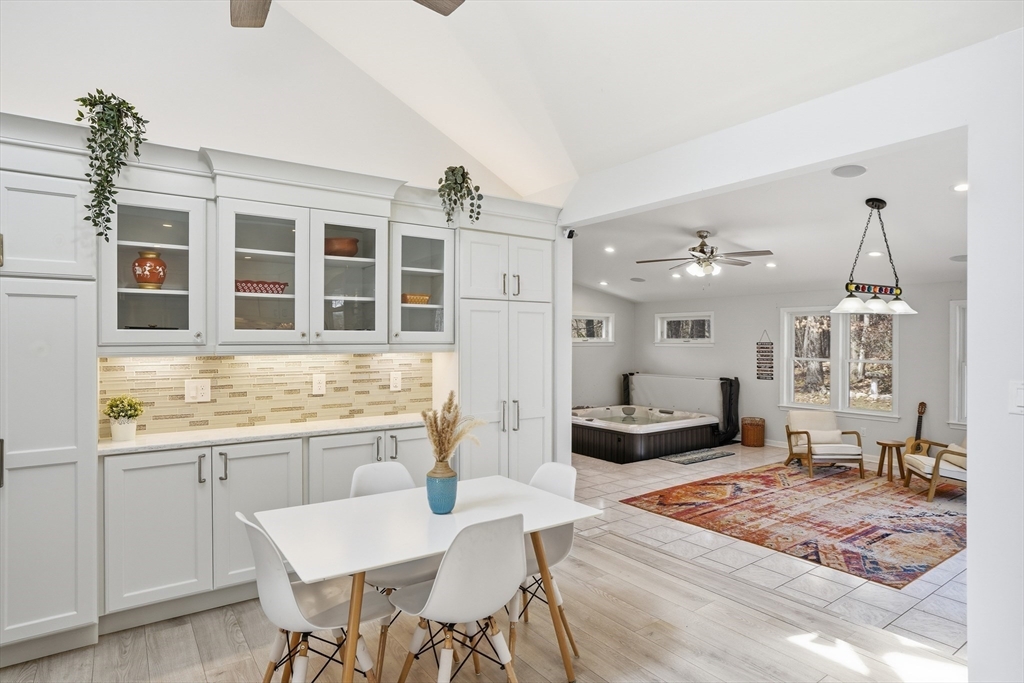 10 Cheyenne Road Pepperell, MA 01463 - Photo 10 of 42