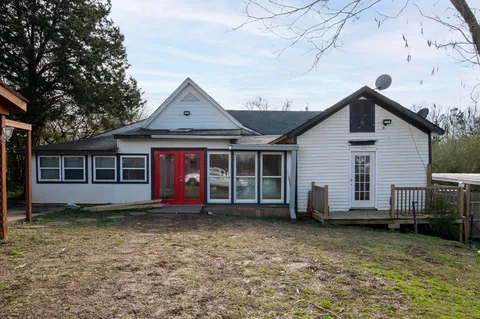 $250,000 | 107 East Ward Street, Centerville, TN 37033