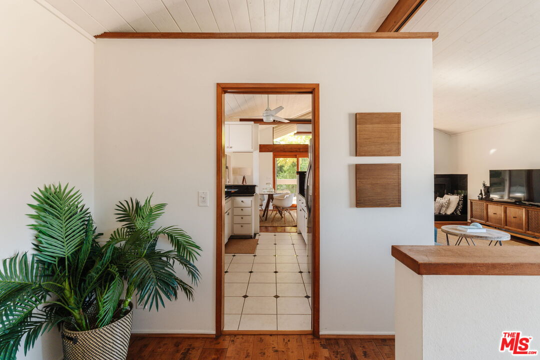 4450 Alla Road Los Angeles, CA 90066 - Photo 7 of 43 Gallery Image 7