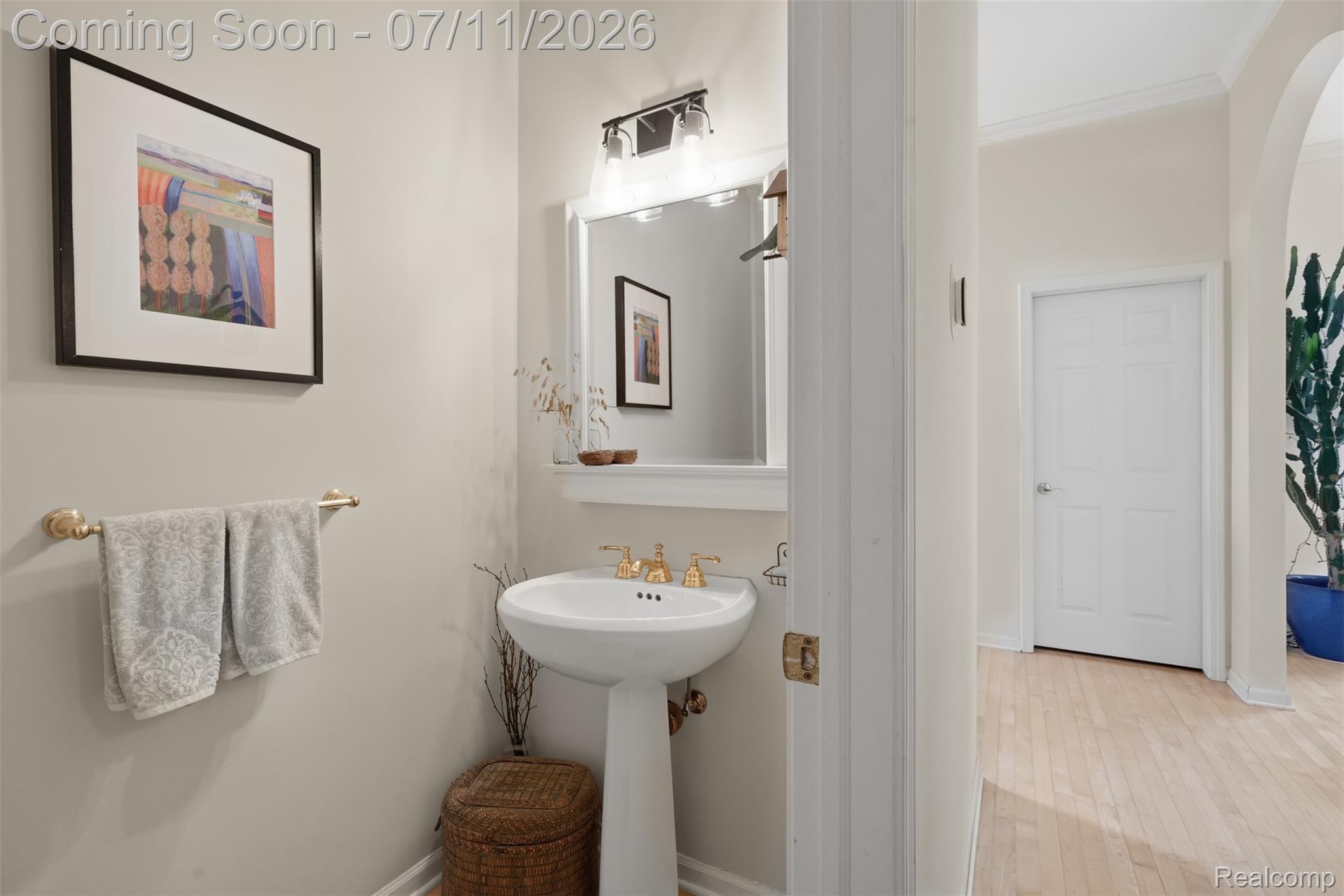 34555 Quaker Valley Road Farmington, MI 48331 - Photo 18 of 53 20.jpg