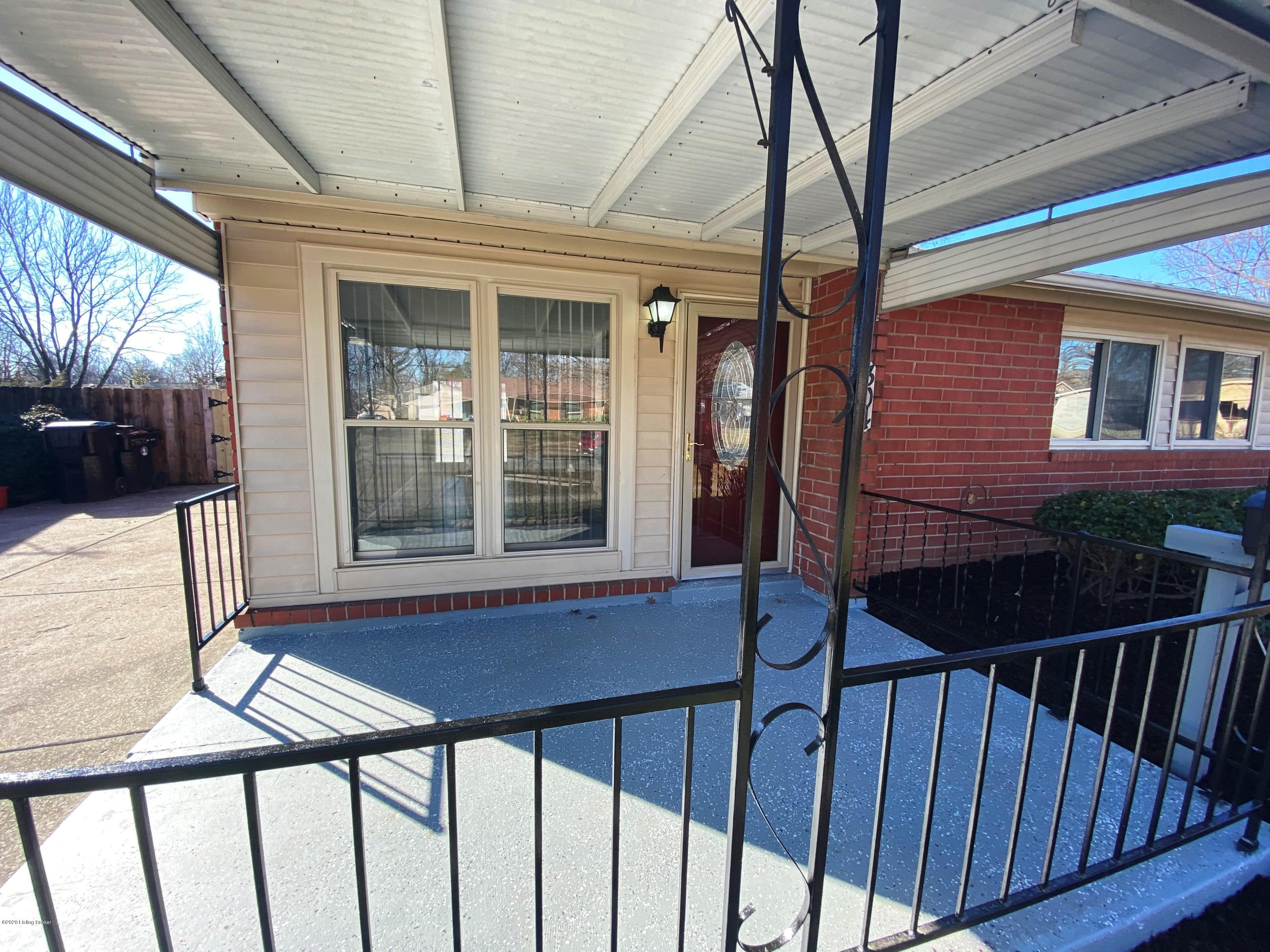 304 Mac Brae Road Louisville, KY 40214 - Photo 3 of 24 IMG_2355