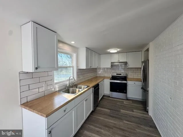 $365,000 | 10 Loockerman Court, Dover, DE 19901