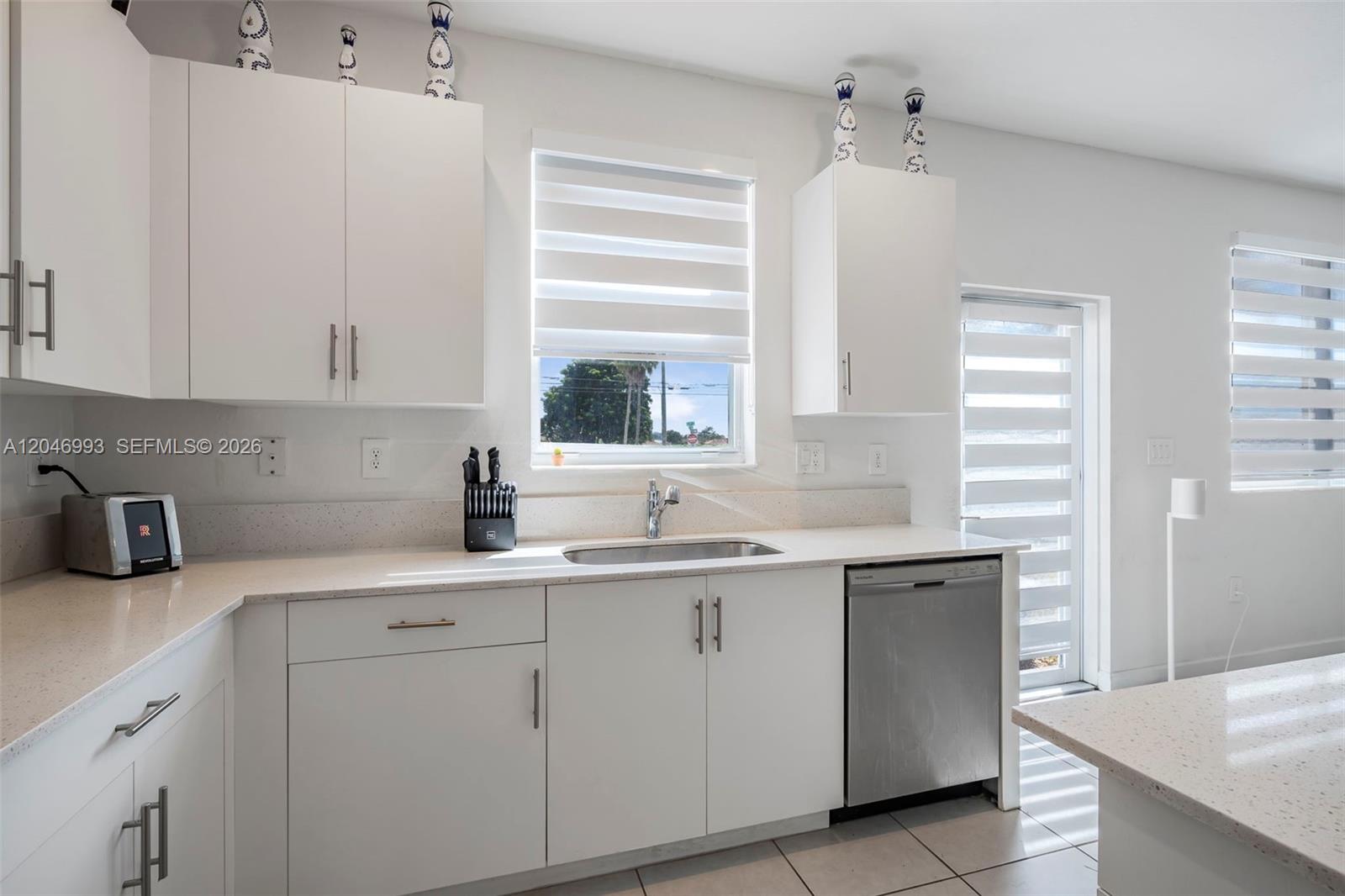 21189 Southwest 127th Court Miami, FL 33177 - Photo 14 of 43