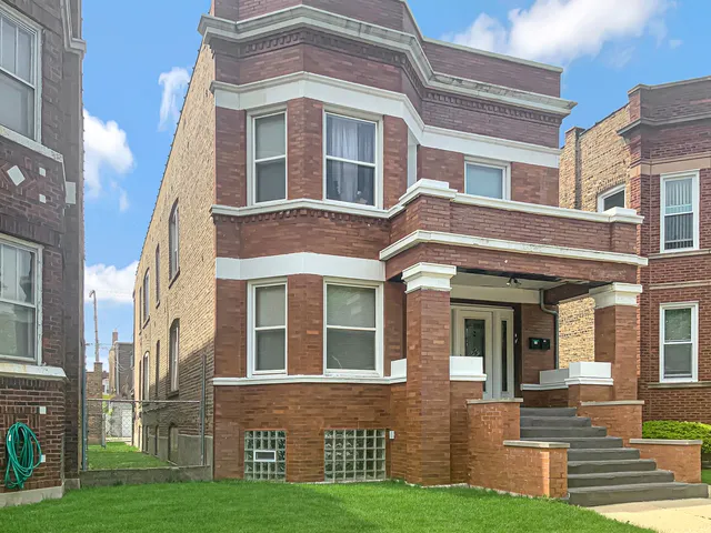 $1,950 | 7930 South Green Street, Unit 2, Chicago, IL 60620