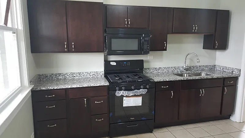 7930 South Green Street, Unit 2 Chicago, IL 60620 - Photo 3 of 6