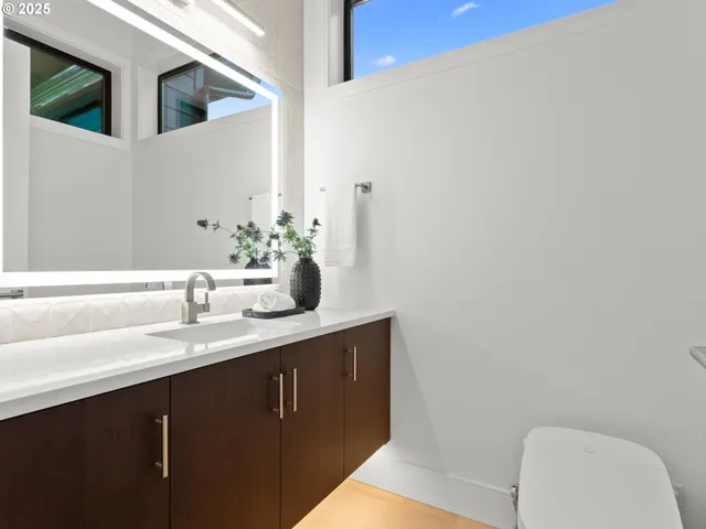 $2,900,000 | 2551 Lewis River Road, Woodland, WA 98674